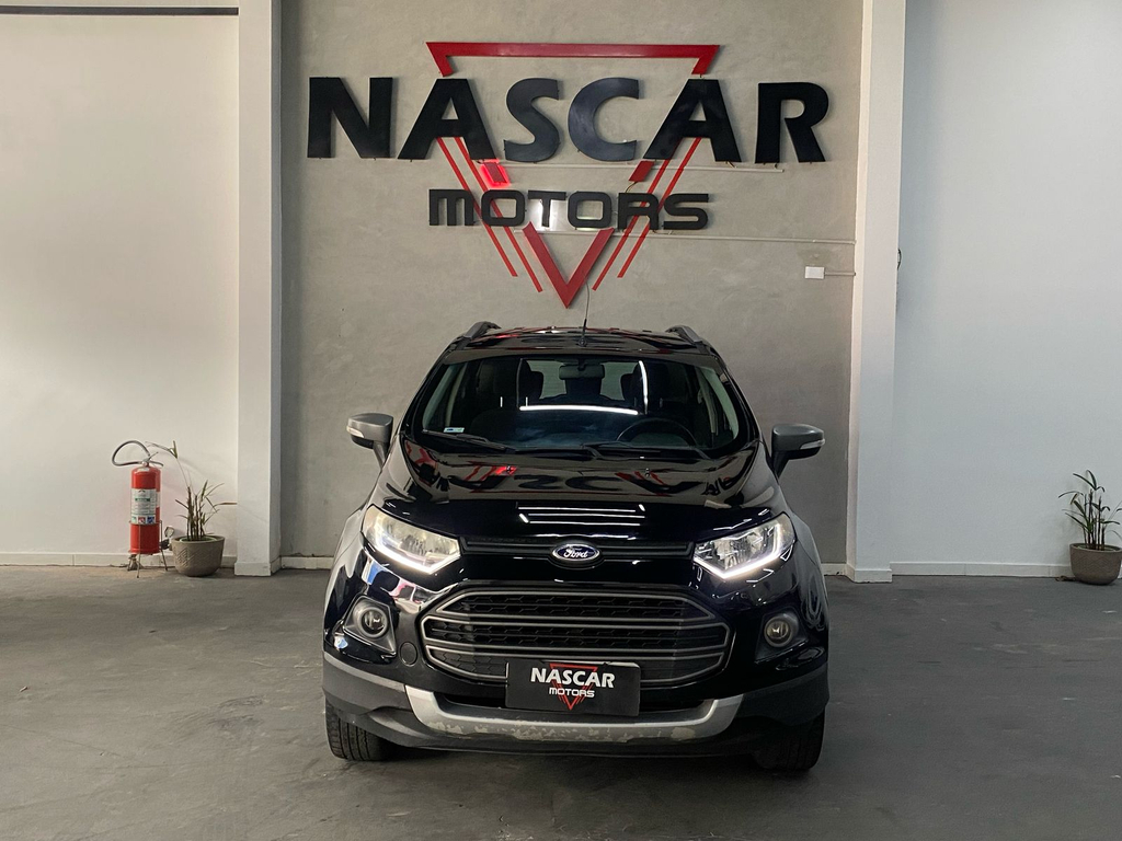 Ford EcoSport Preto