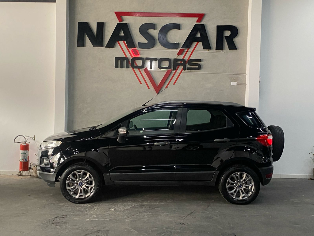 Ford EcoSport Preto