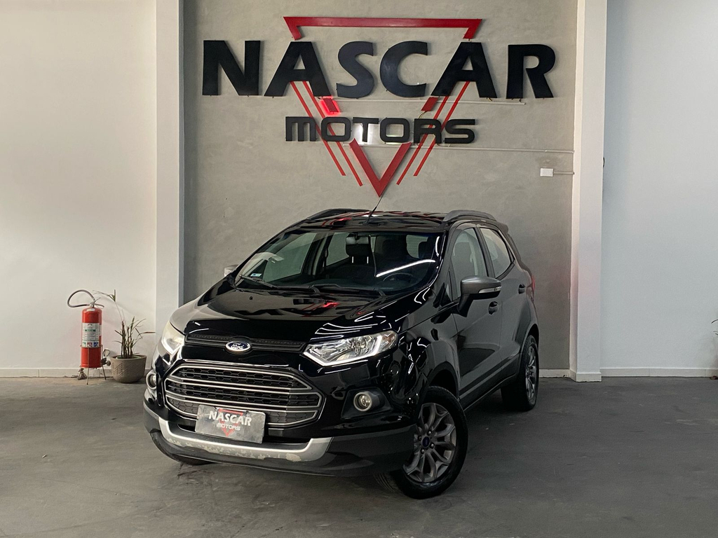 Ford EcoSport Preto