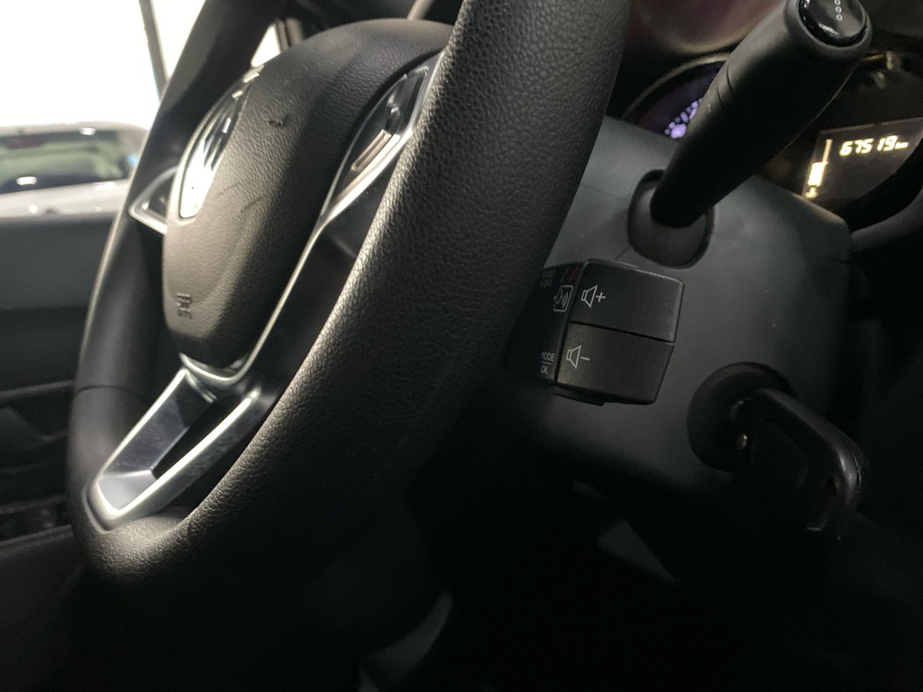 Renault Logan Prata