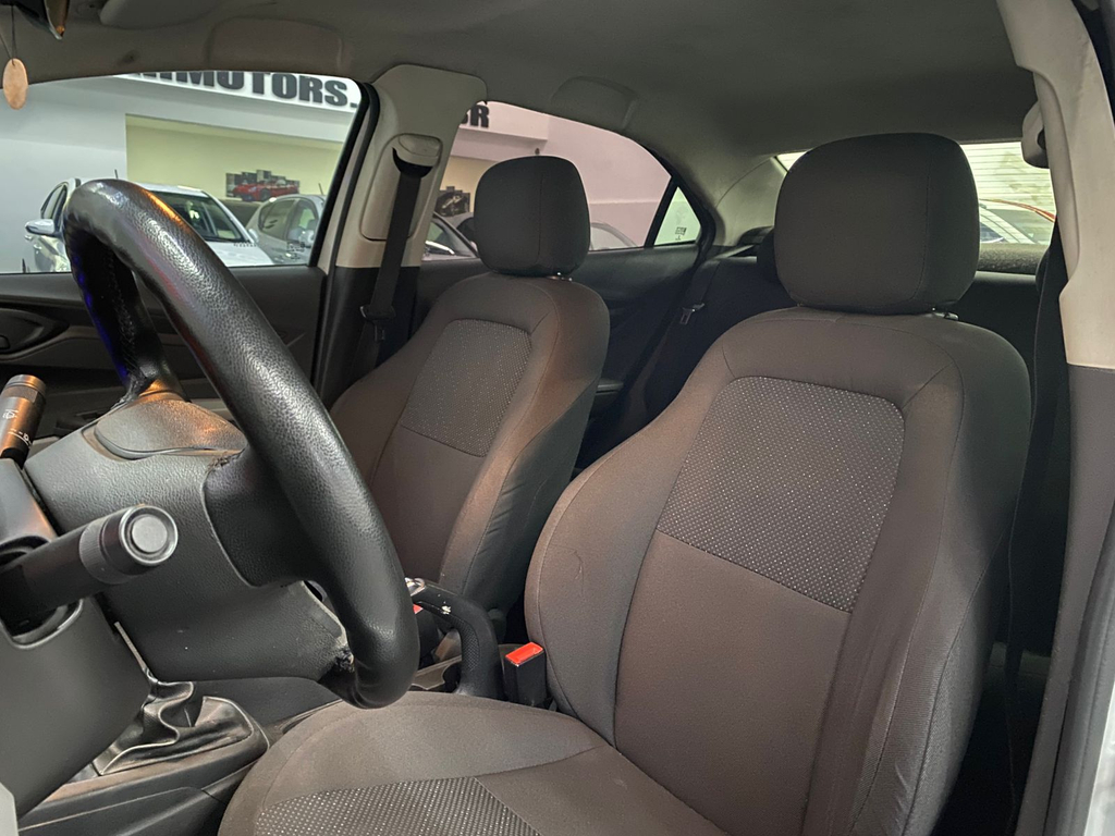 Chevrolet Prisma Prata