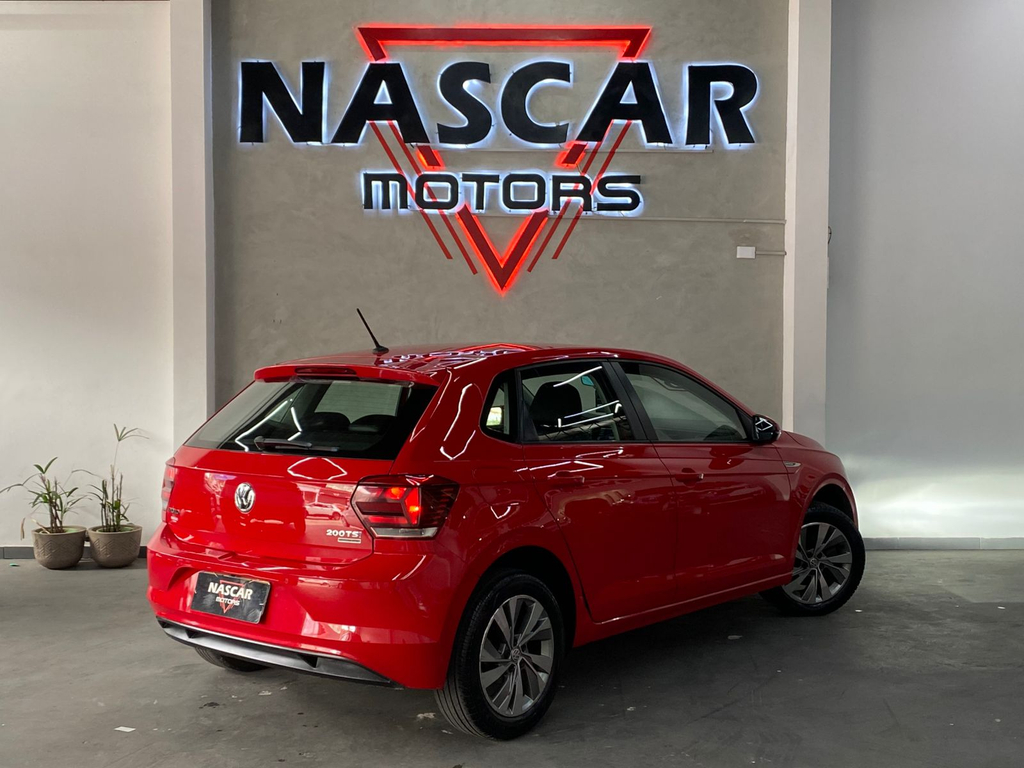 Volkswagen Polo Vermelho