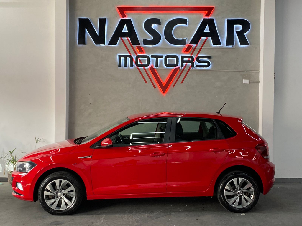 Volkswagen Polo Vermelho