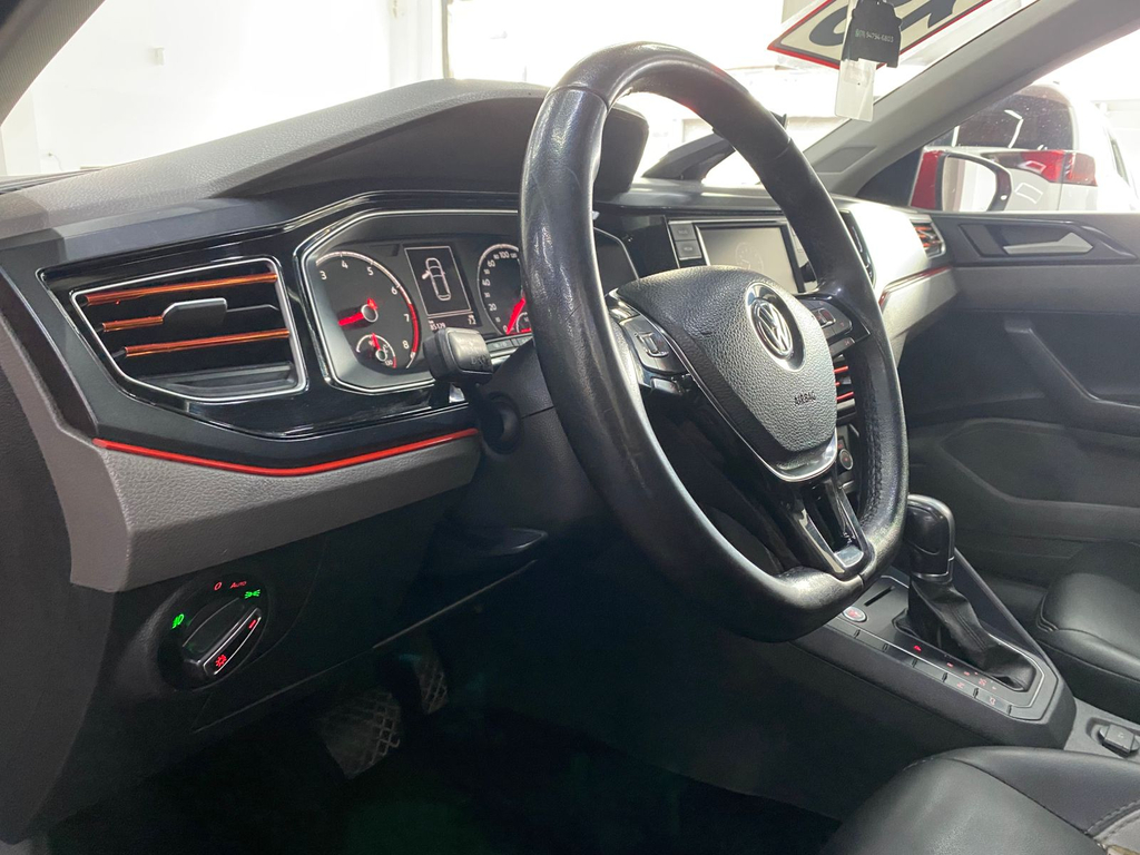 Volkswagen Polo Vermelho
