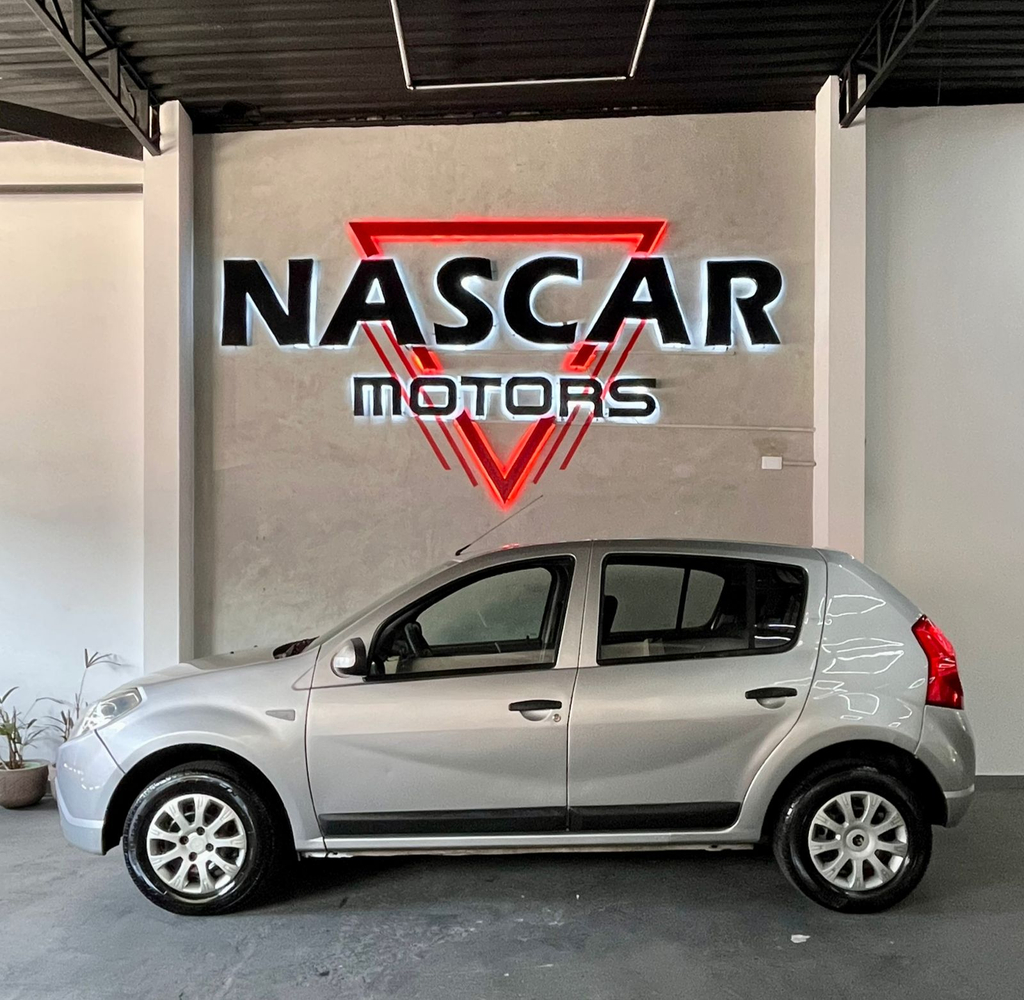 Renault Sandero Prata