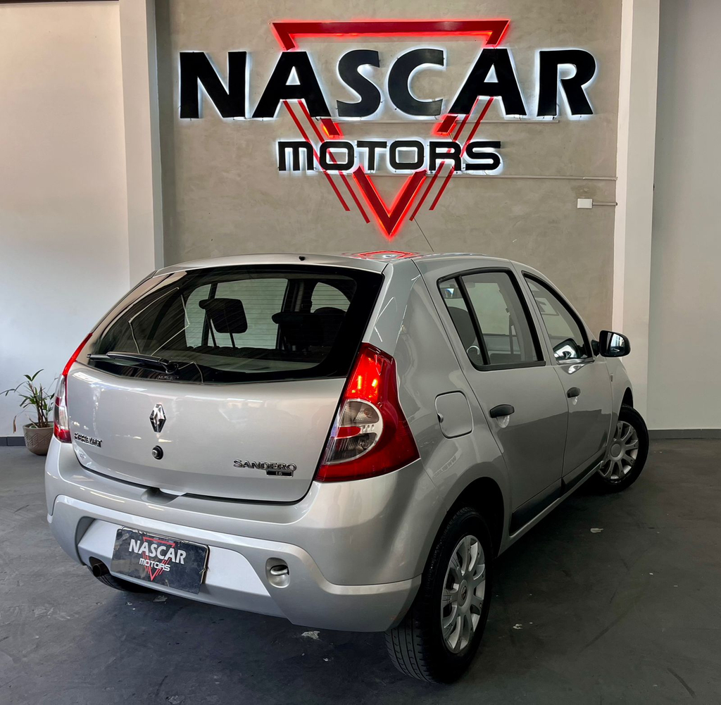 Renault Sandero Prata
