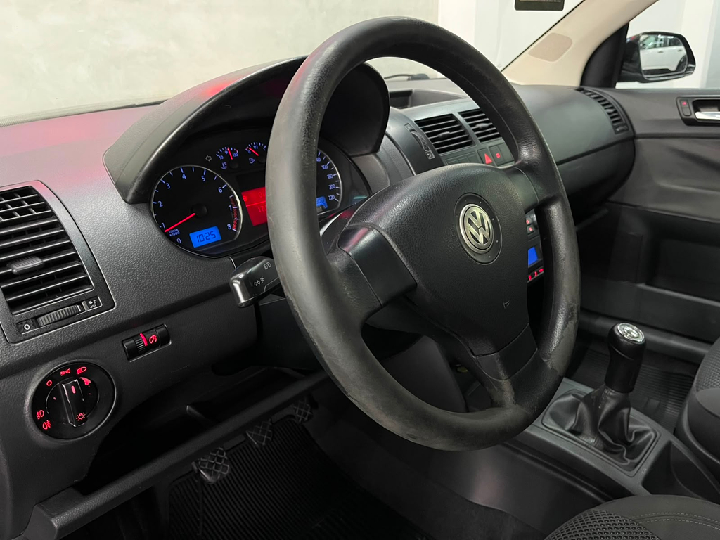 Volkswagen Polo Preto