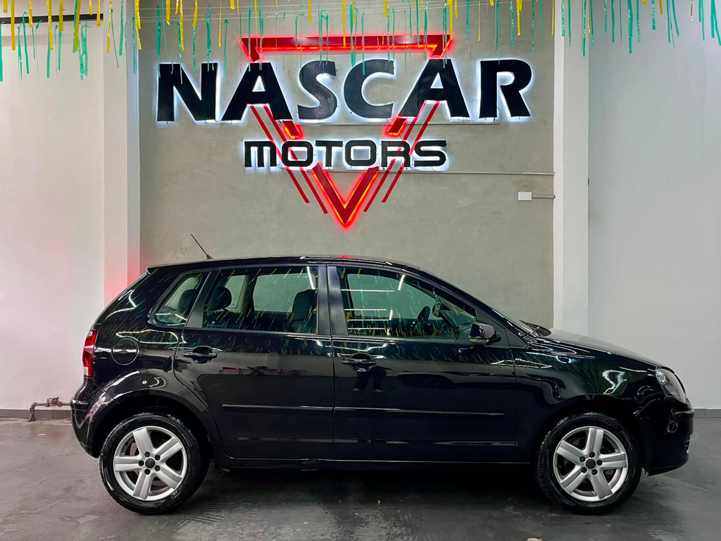 Volkswagen Polo Preto