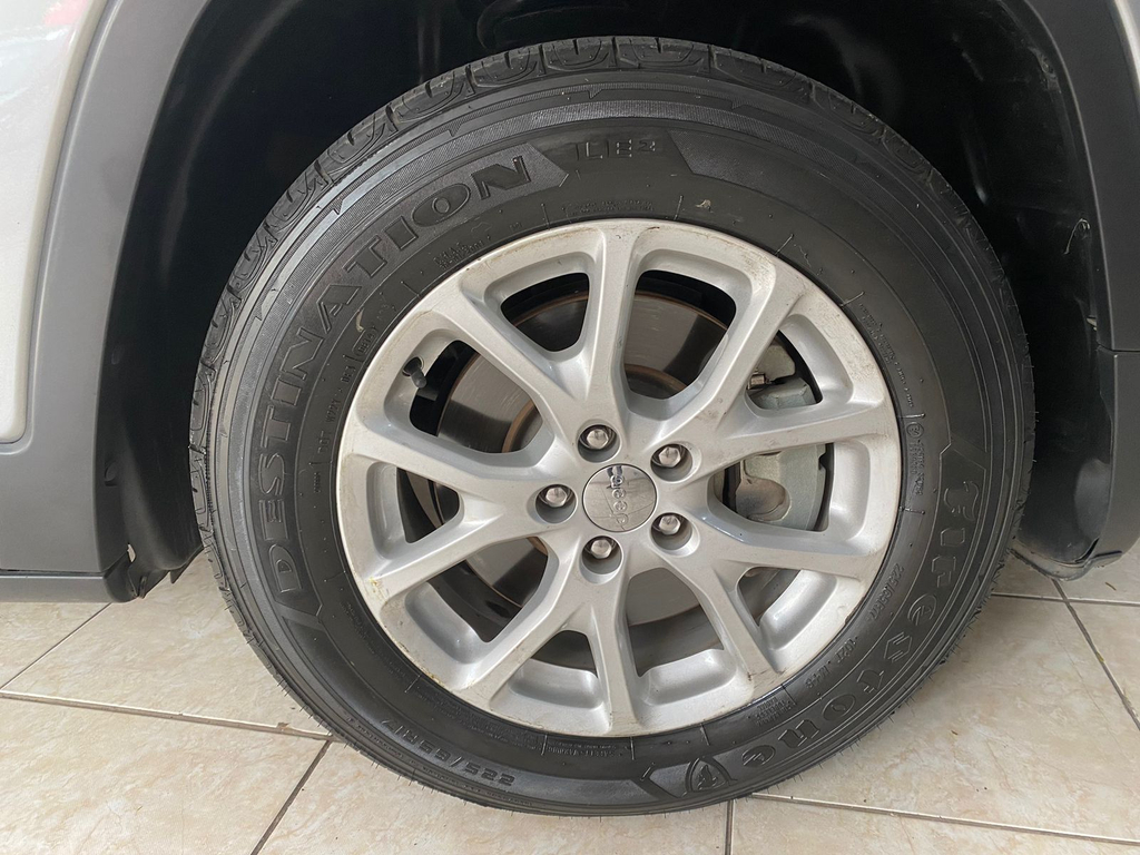 Jeep Cherokee Cinza
