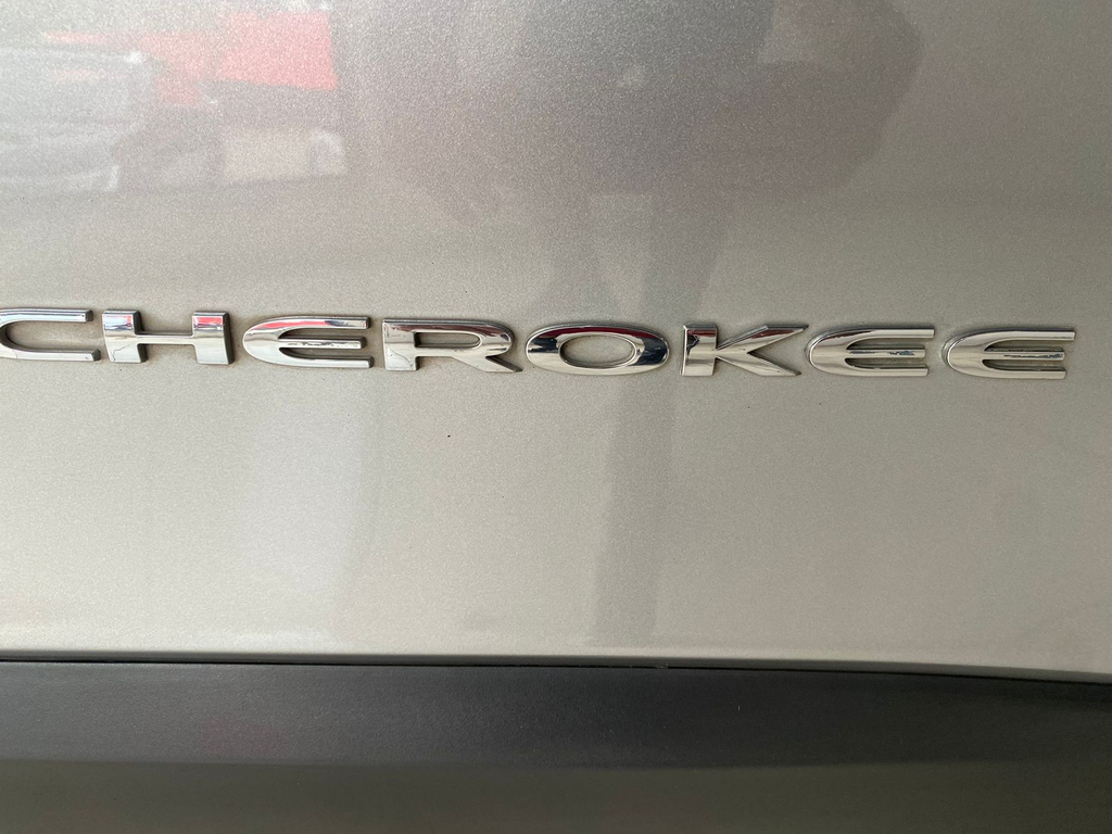 Jeep Cherokee Cinza