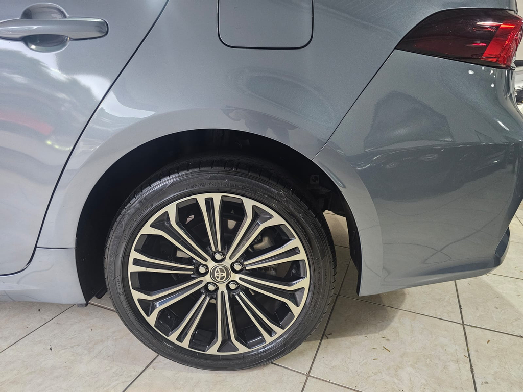 Toyota Corolla Cinza