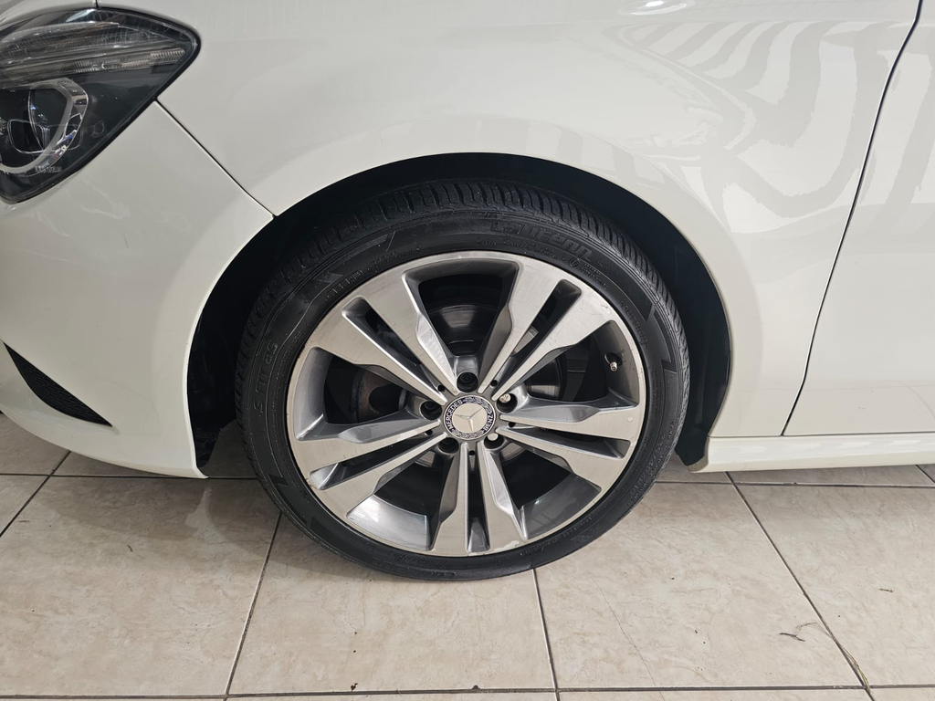 Mercedes Benz CLA-200 Branco