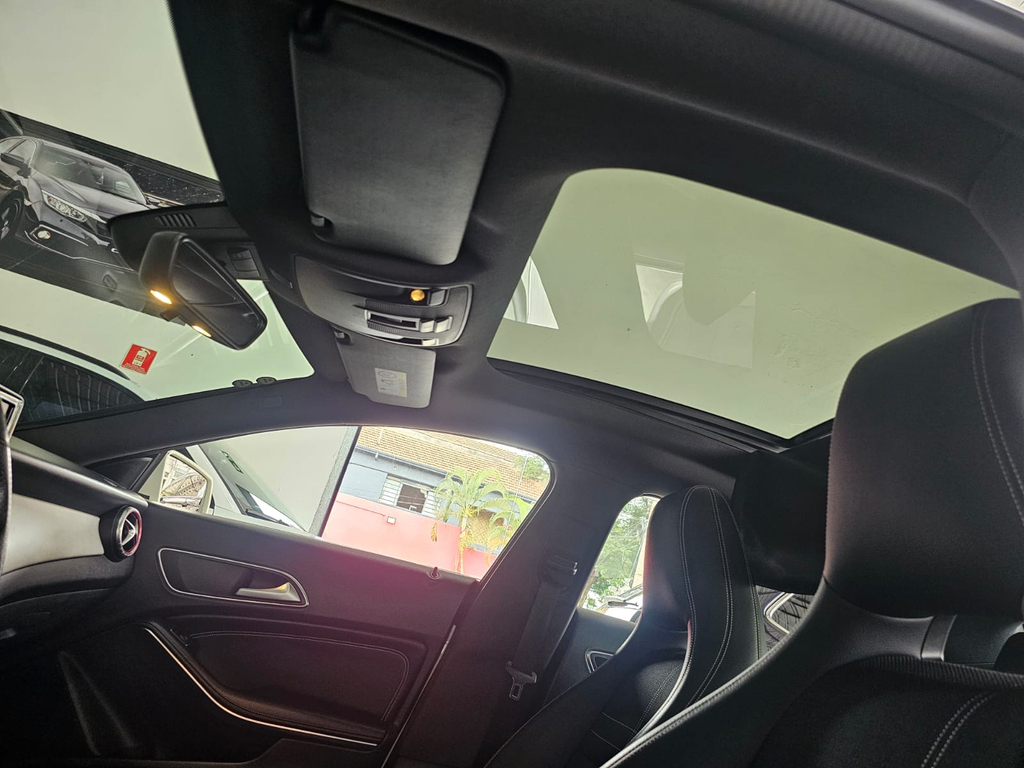 Mercedes Benz CLA-200 Branco