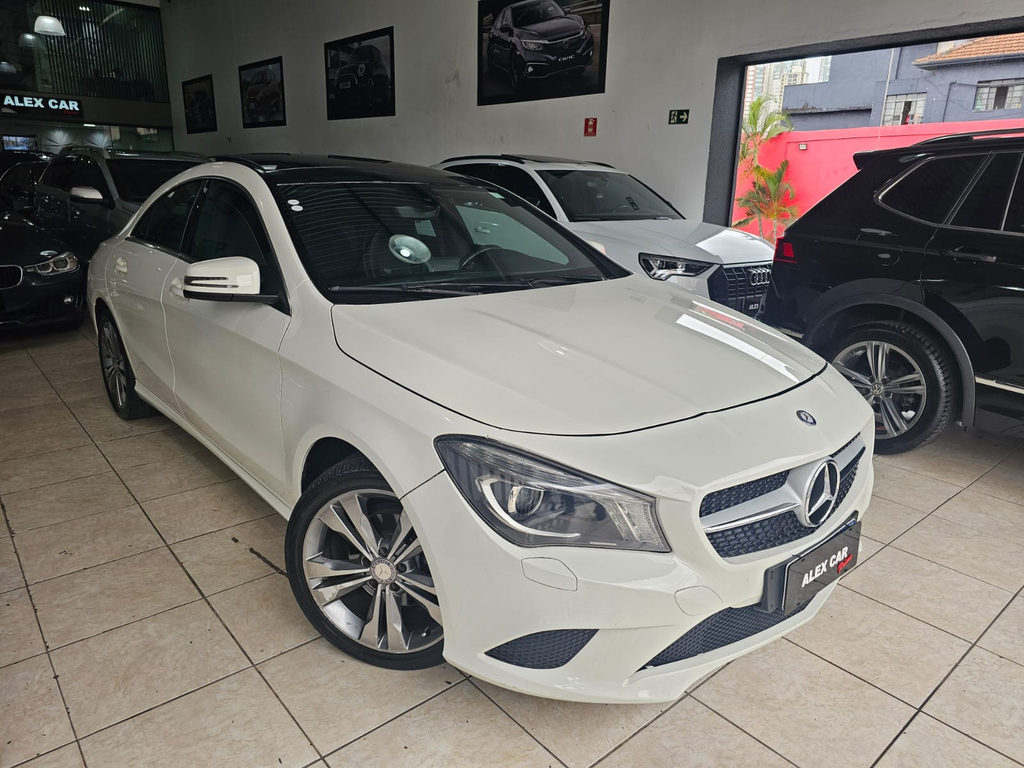 Mercedes Benz CLA-200 Branco