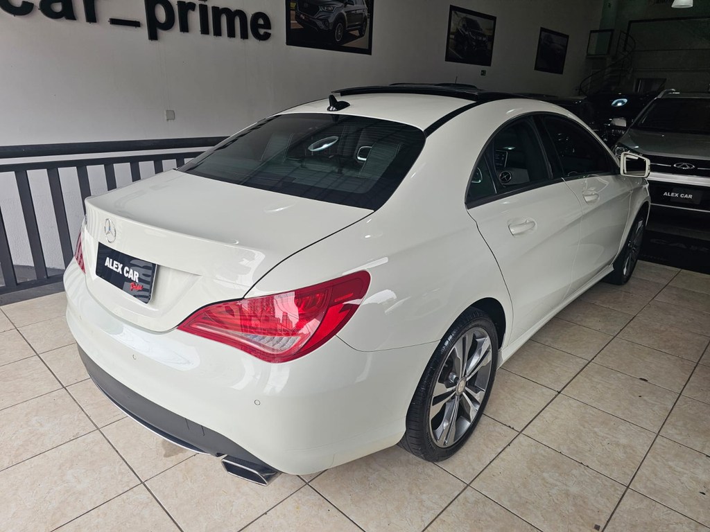 Mercedes Benz CLA-200 Branco