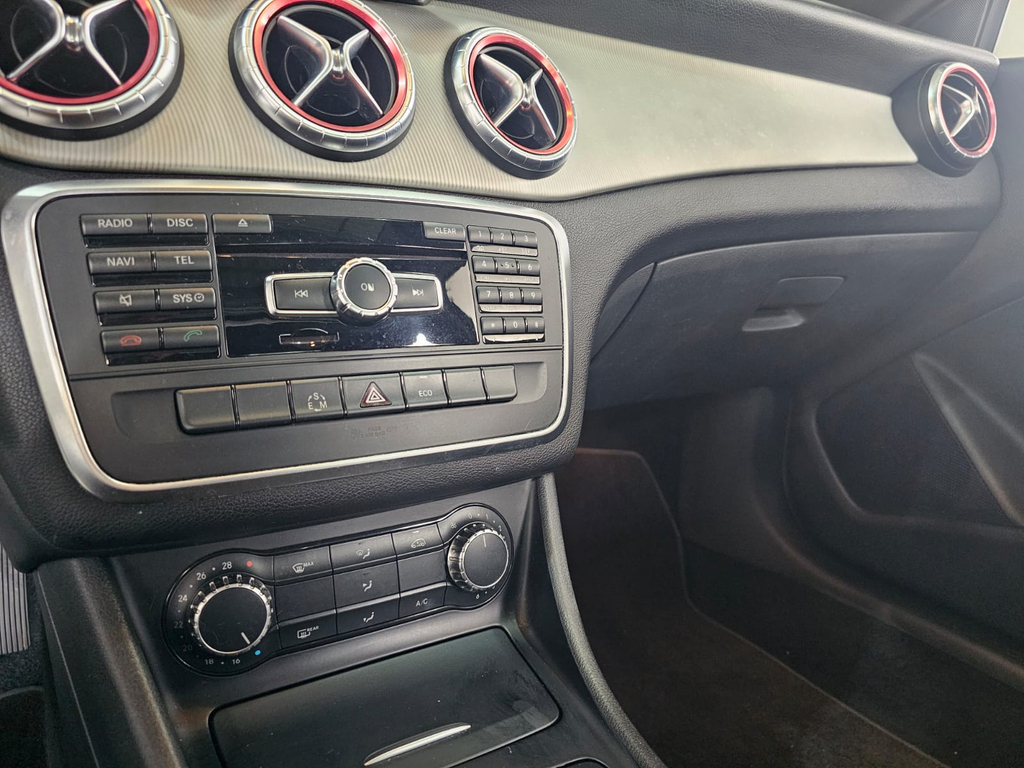 Mercedes Benz CLA-200 Branco