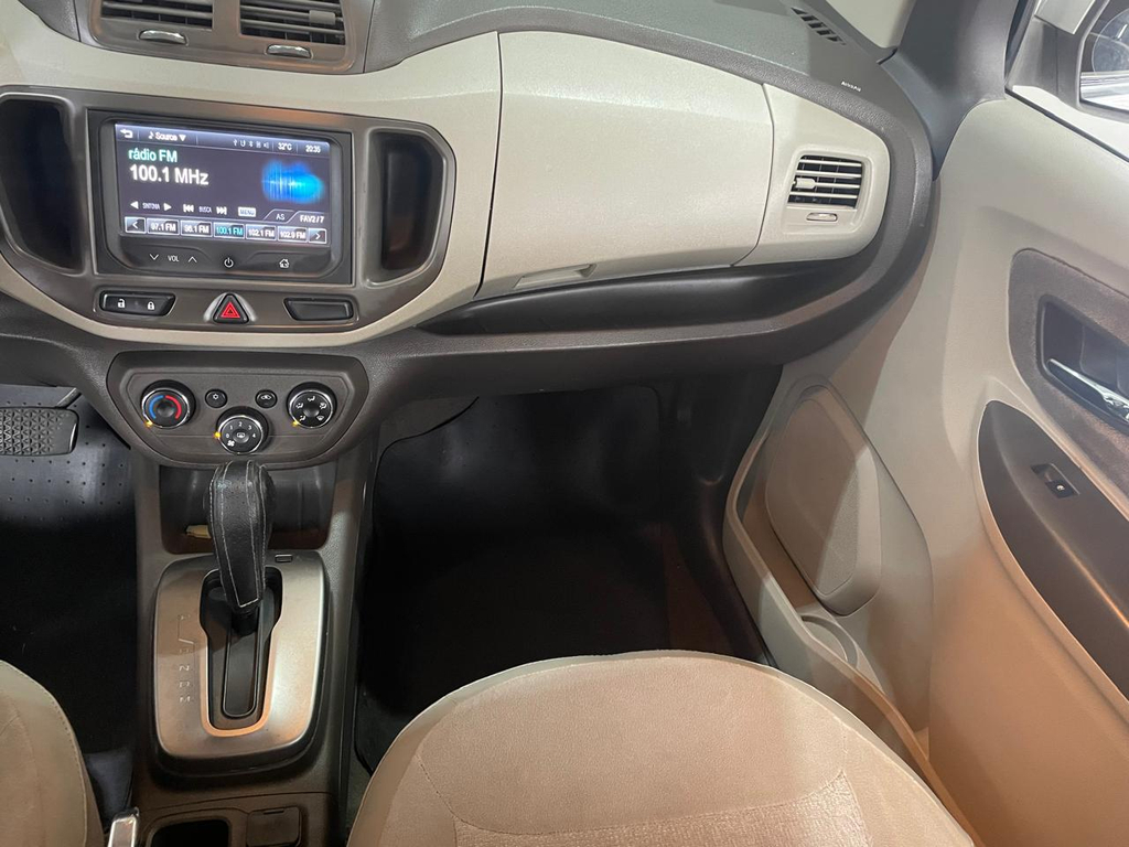 Chevrolet Spin Branco