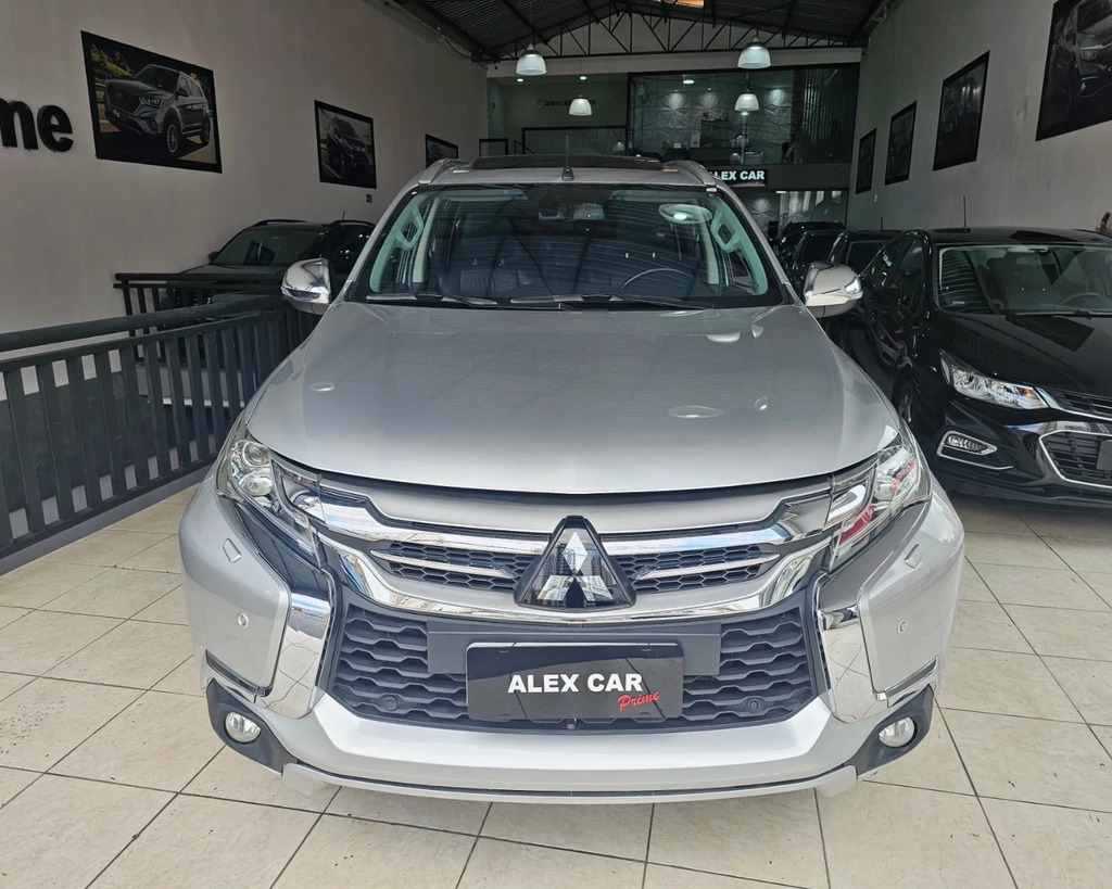 Mitsubishi Pajero Sport Prata