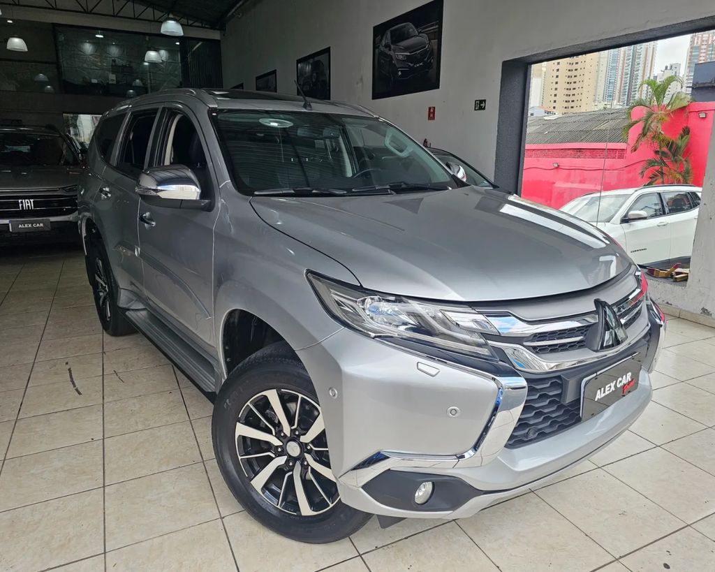 Mitsubishi Pajero Sport Prata