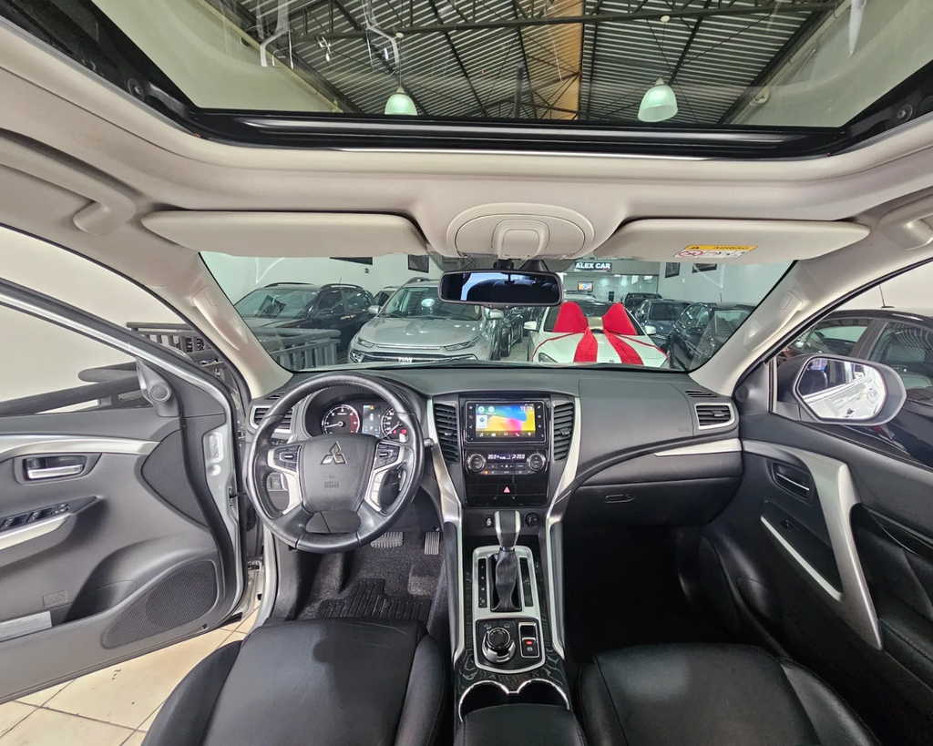 Mitsubishi Pajero Sport Prata