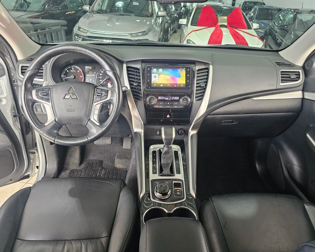 Mitsubishi Pajero Sport Prata
