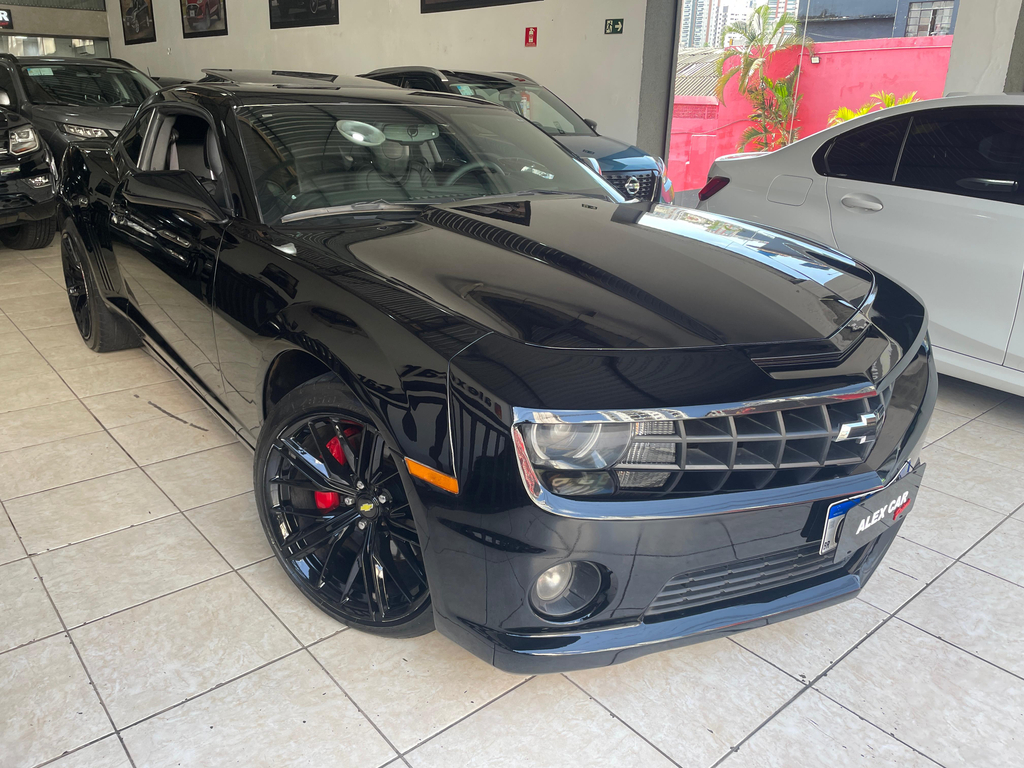 Chevrolet Camaro Preto