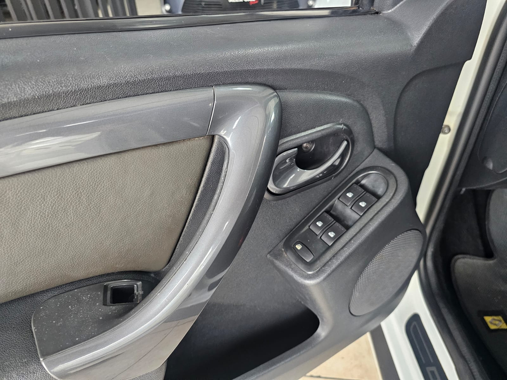 Renault Duster Branco