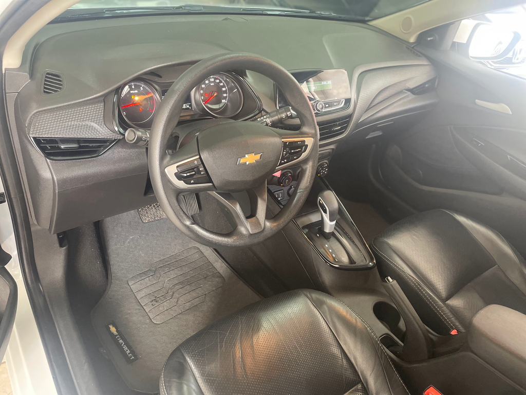 Chevrolet Onix Branco