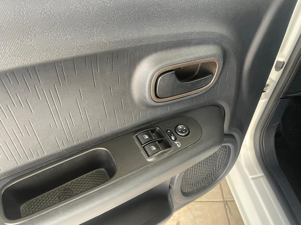 Fiat Mobi Branco