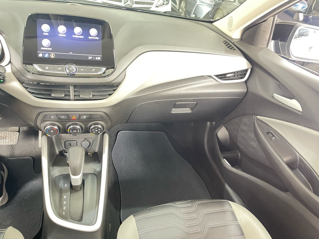 Chevrolet Onix Sedan Preto