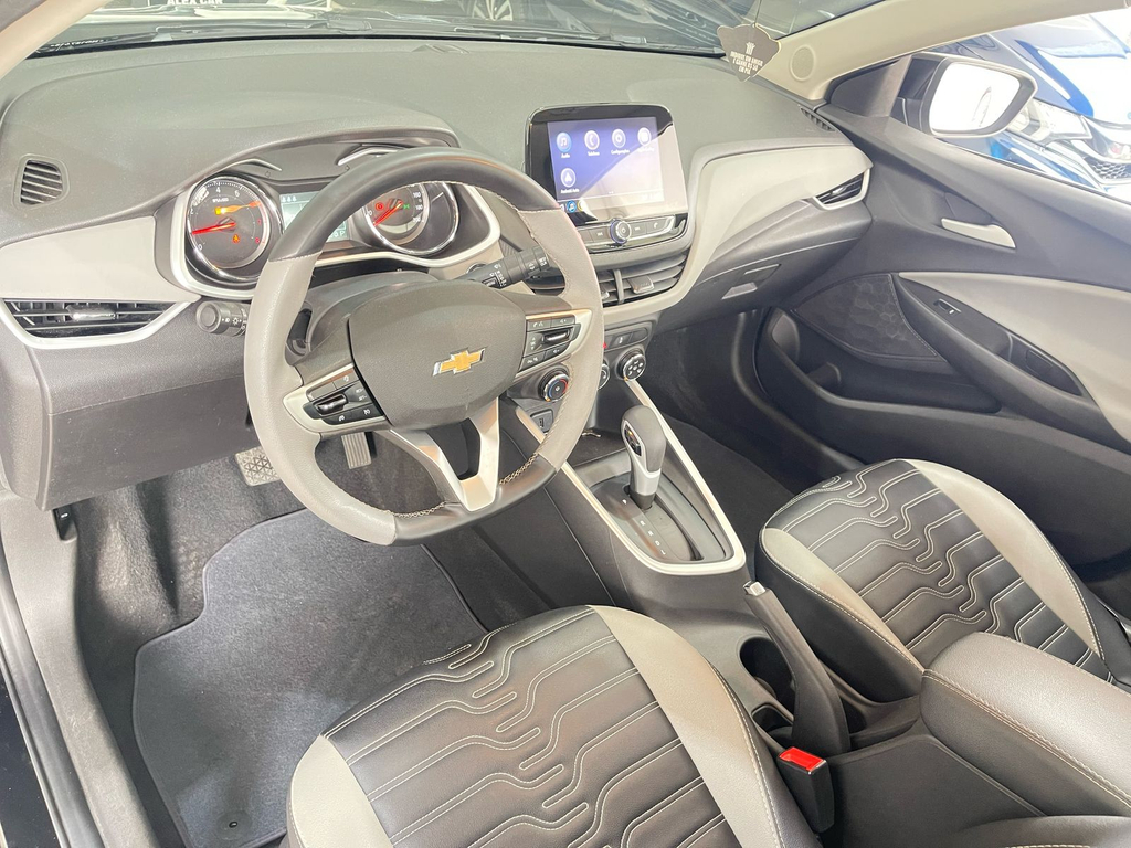 Chevrolet Onix Sedan Preto