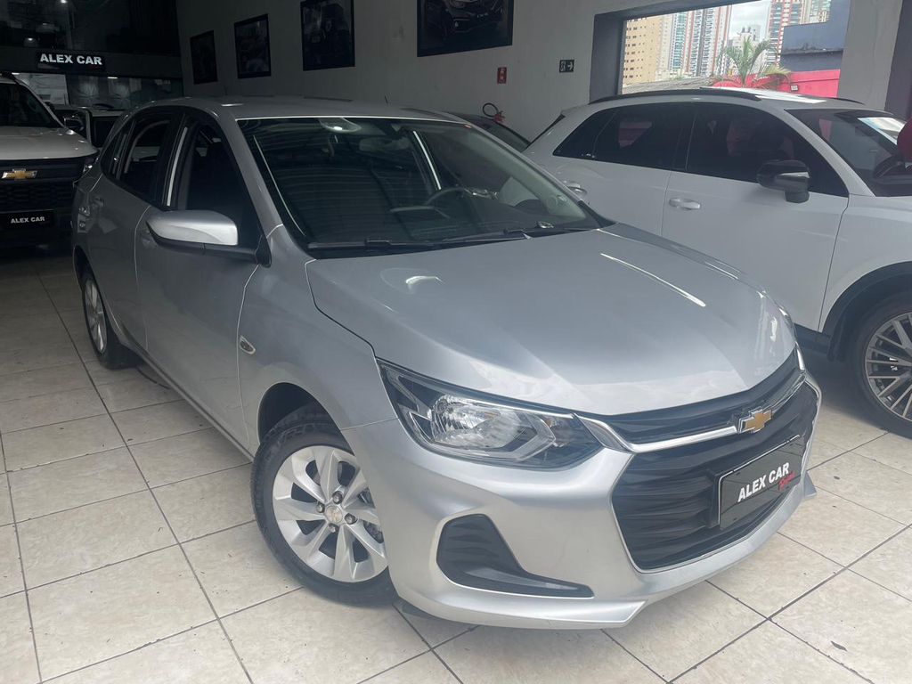 Chevrolet Onix Prata