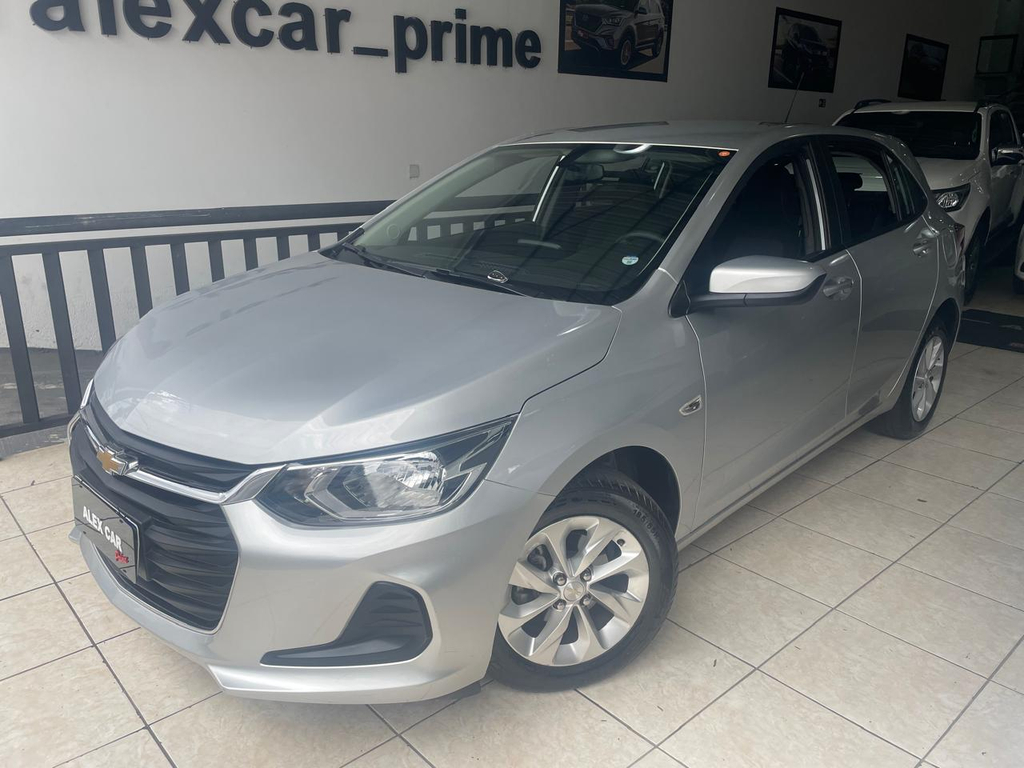 Chevrolet Onix Prata