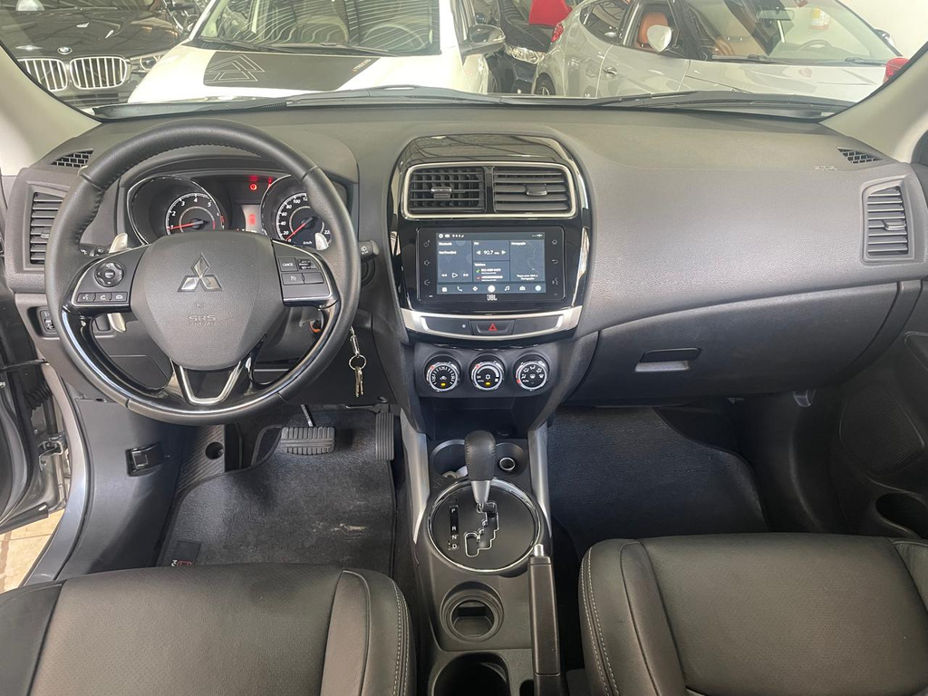 Mitsubishi Outlander Sport Prata