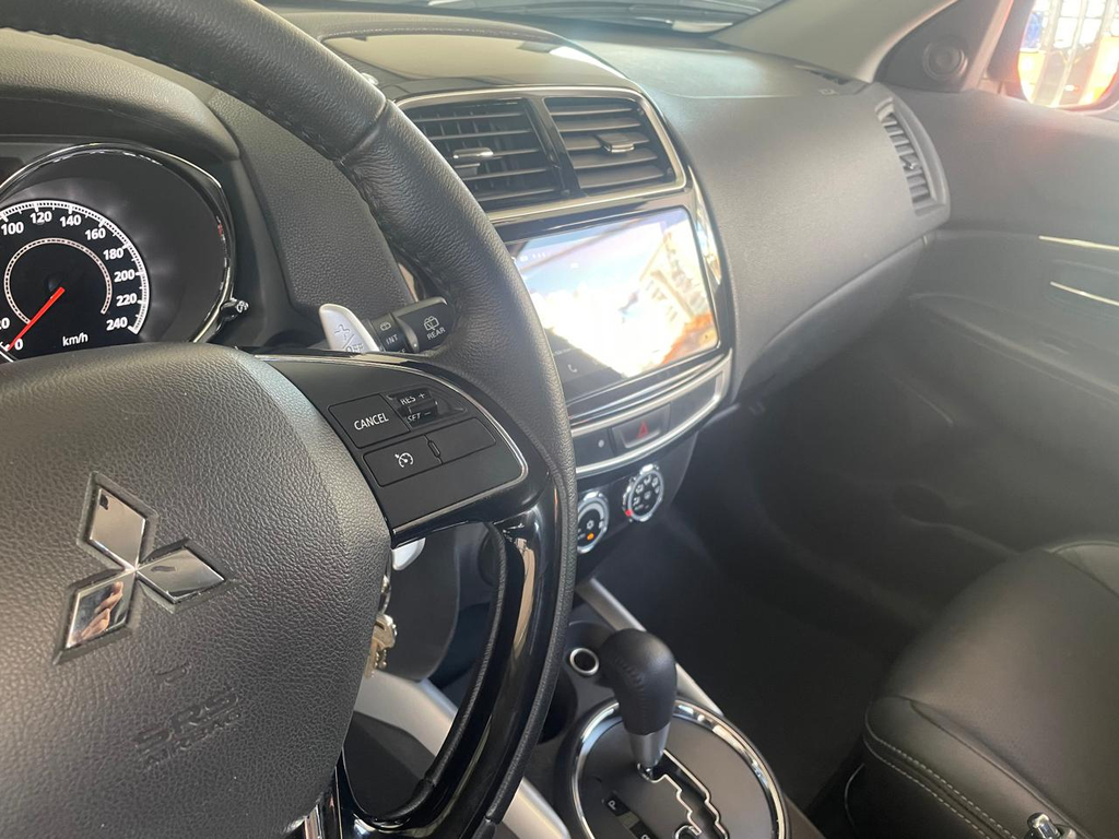 Mitsubishi Outlander Sport Prata
