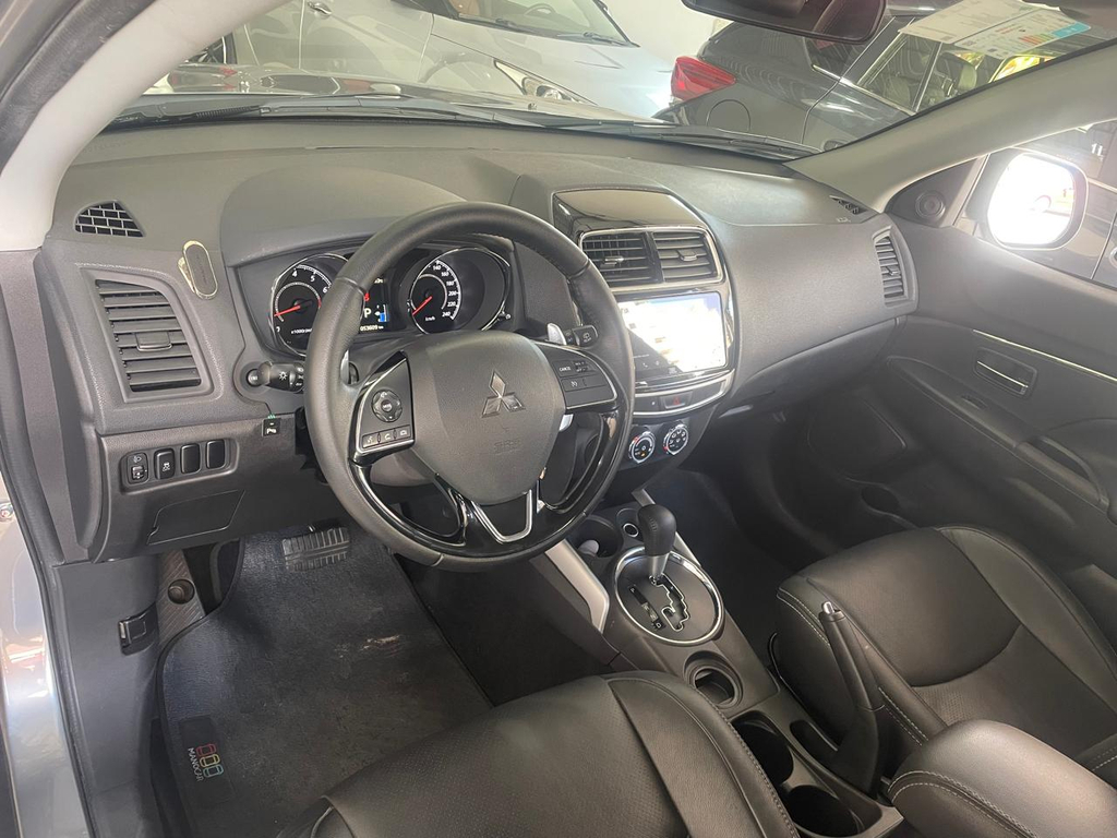 Mitsubishi Outlander Sport Prata