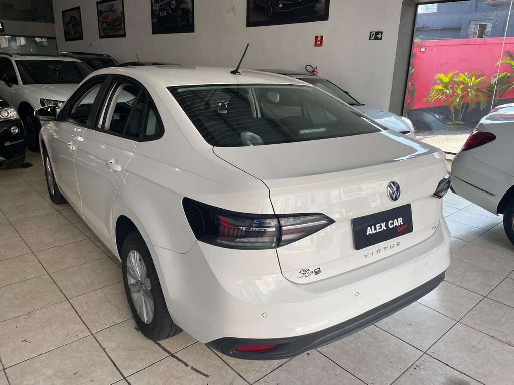 Volkswagen Virtus Branco