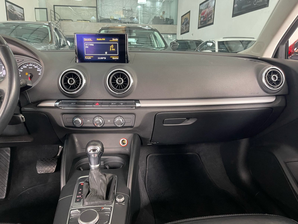 Audi A3 Sedan Preto