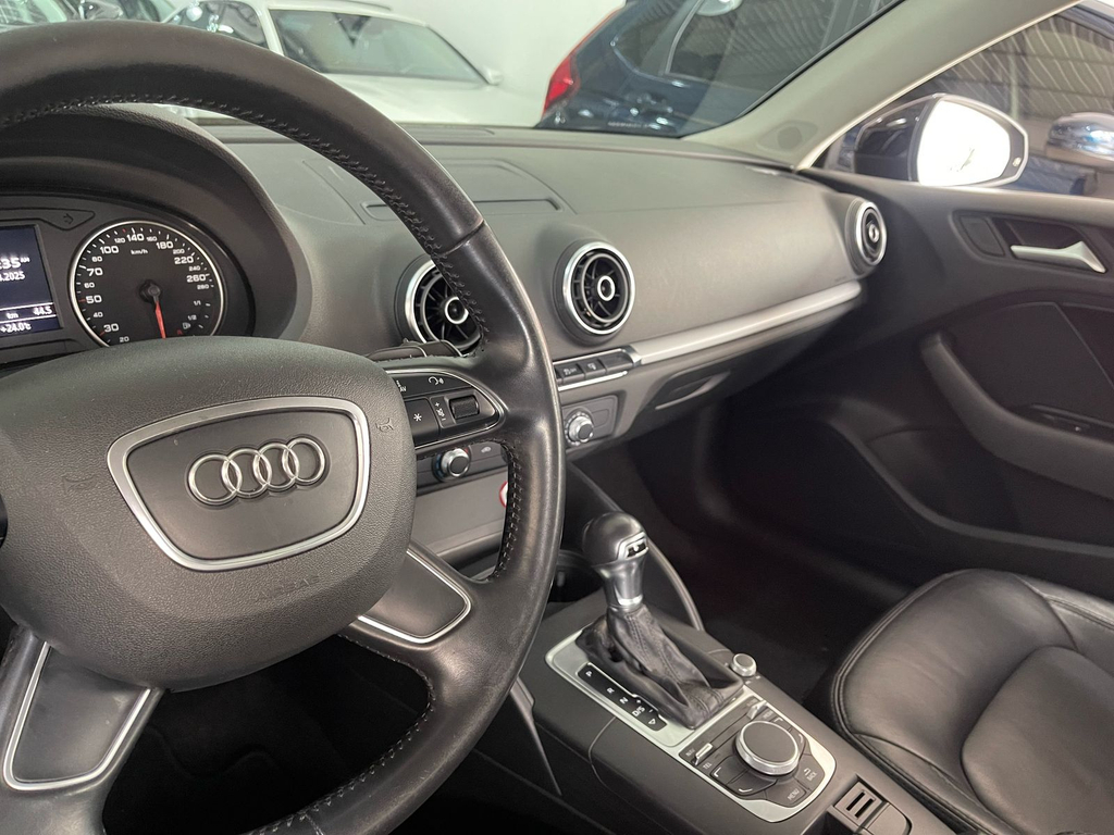 Audi A3 Sedan Preto