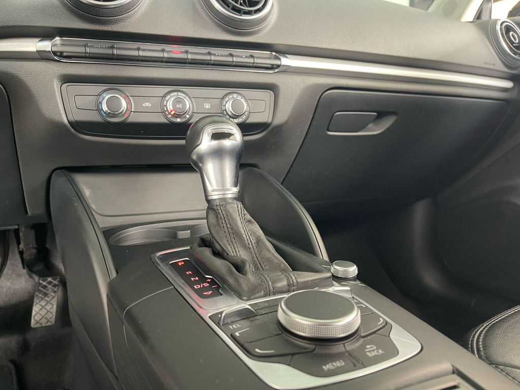 Audi A3 Sedan Preto