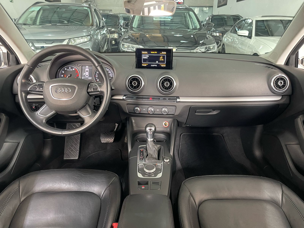 Audi A3 Sedan Preto