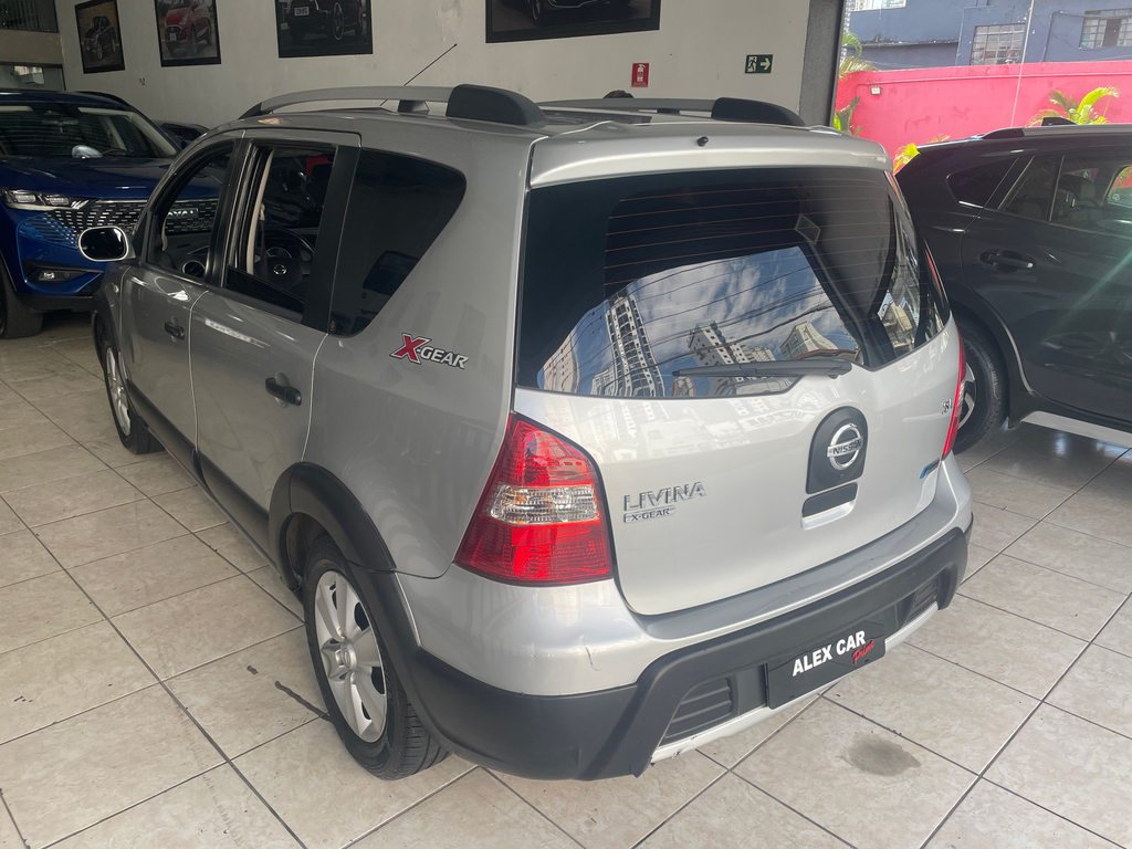Nissan Livina Prata