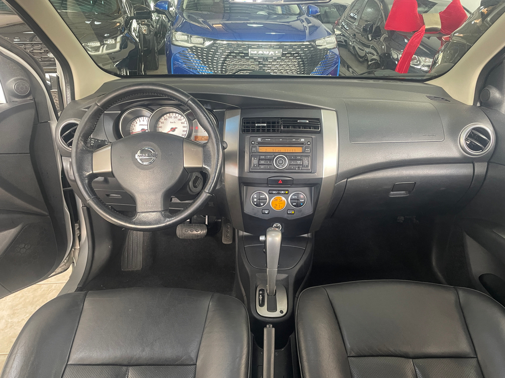 Nissan Livina Prata