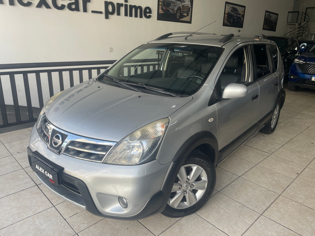Nissan Livina Prata