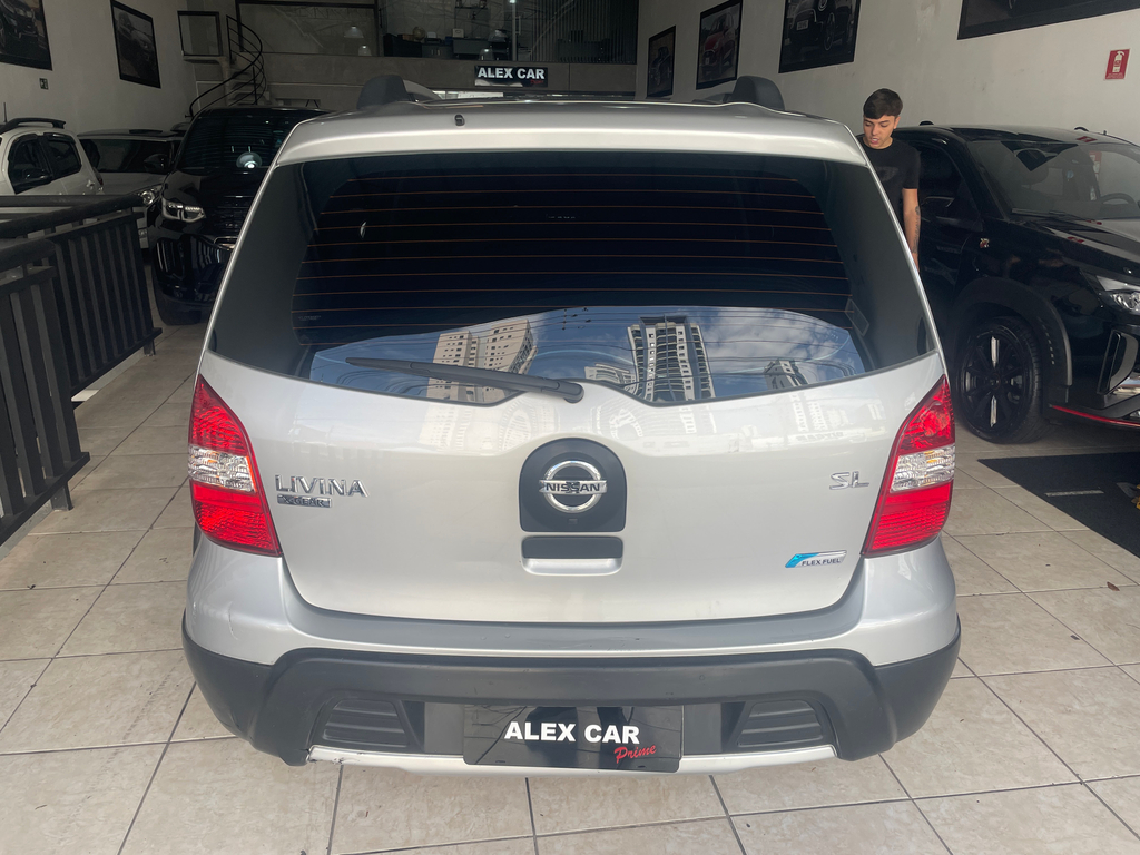 Nissan Livina Prata