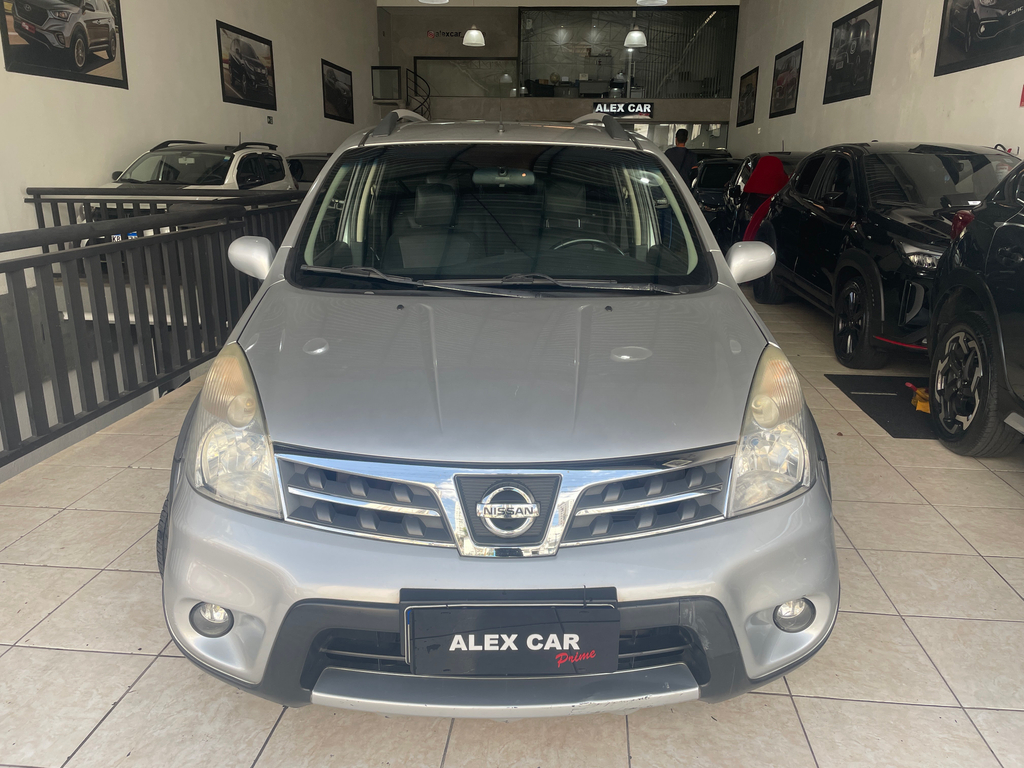 Nissan Livina Prata