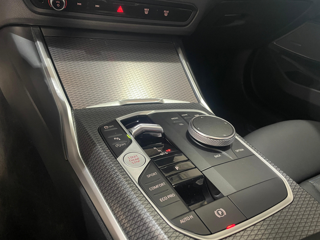 BMW 320i Branco