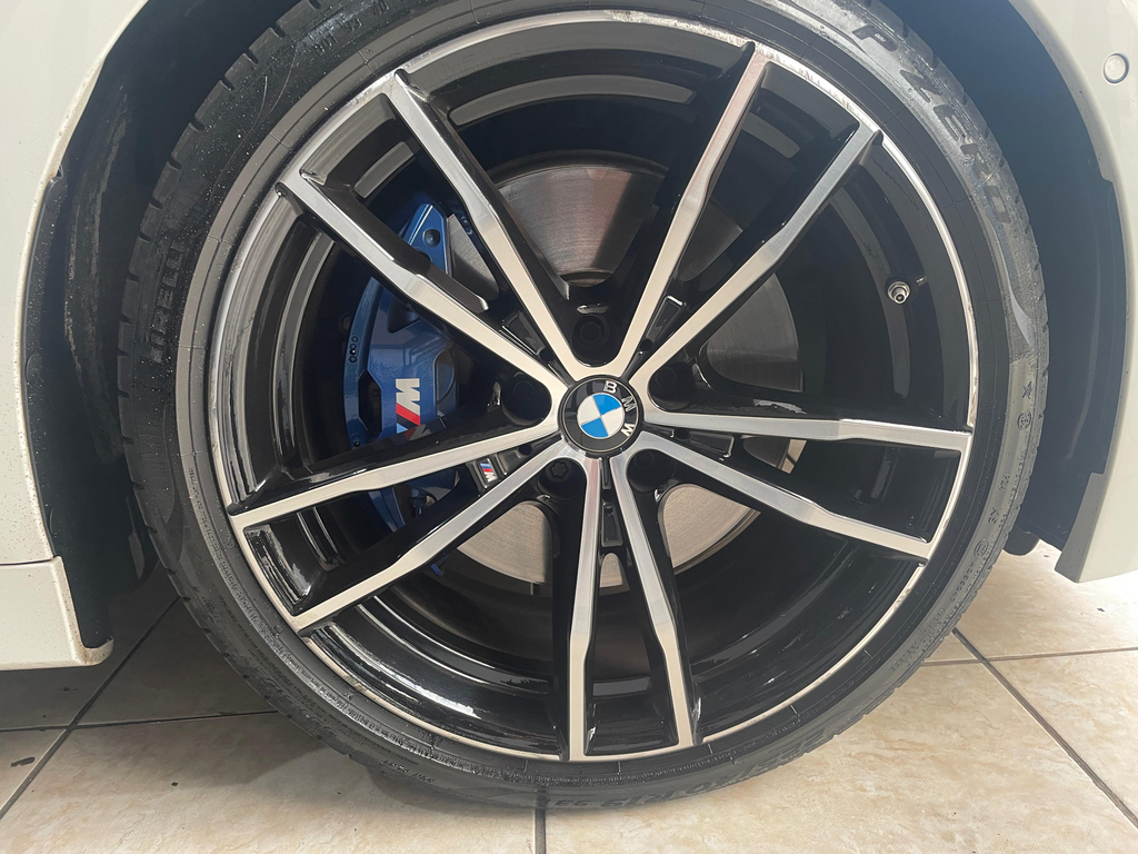BMW 320i Branco