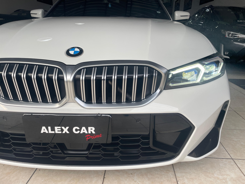 BMW 320i Branco