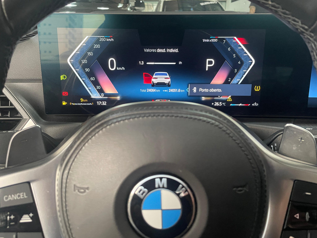BMW 320i Branco